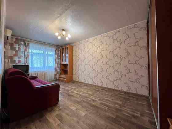 Снимите однокомнатную квартиру на улице Калиновой, район Образцова Днепр