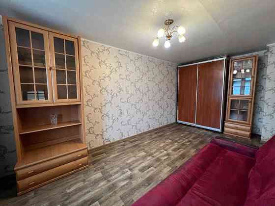 Снимите однокомнатную квартиру на улице Калиновой, район Образцова Днепр