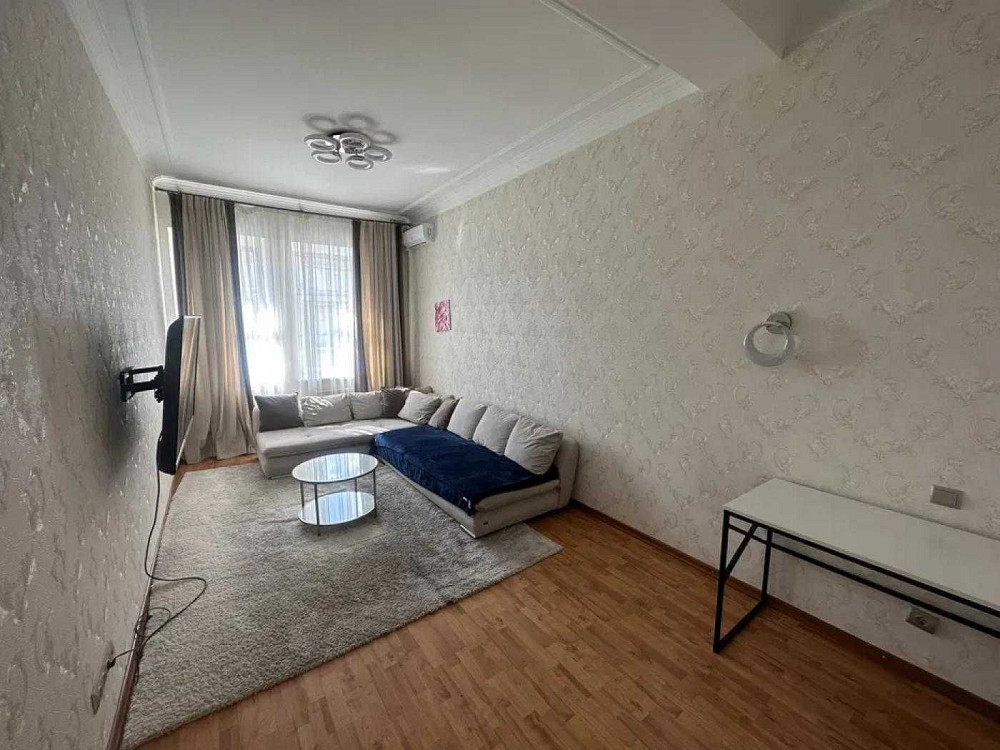 Оренда квартири в центрі\Аренда квартиры на Антоновича (Дворец спорта) Киев - изображение 1