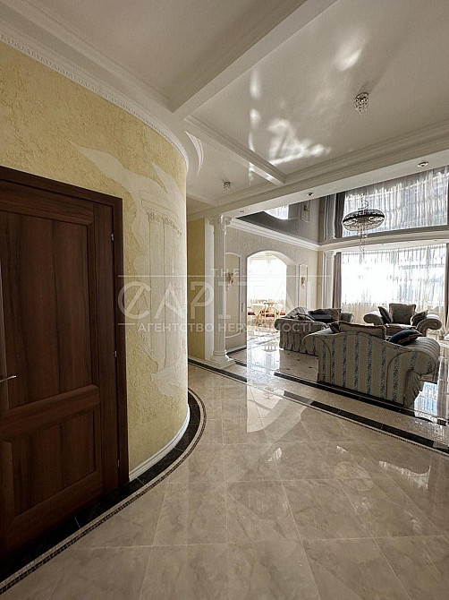 Оренда 3-к квартири біля метро Печерська, б. Лесі Українки Київ - зображення 1