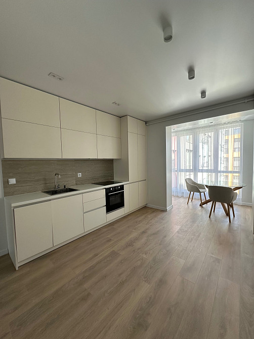 Оренда просторої 1-кімнатної квартири на Щасливому (перша здача) Рівне - зображення 1