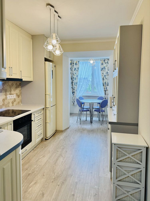 Богатирська 6/1 м. Оболонь 12 хв пішки Київ - зображення 3