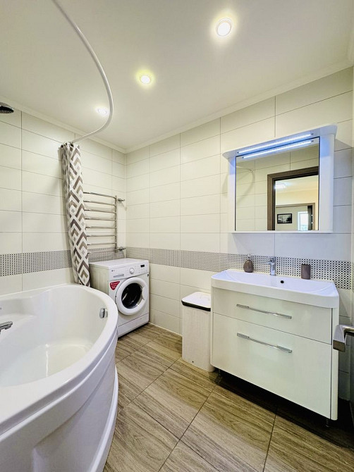 Богатирська 6/1 м. Оболонь 12 хв пішки Київ - зображення 7