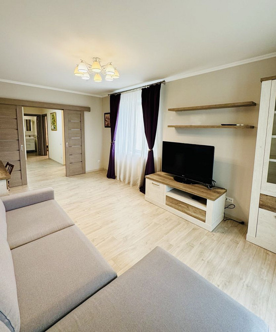 Богатирська 6/1 м. Оболонь 12 хв пішки Київ - зображення 2