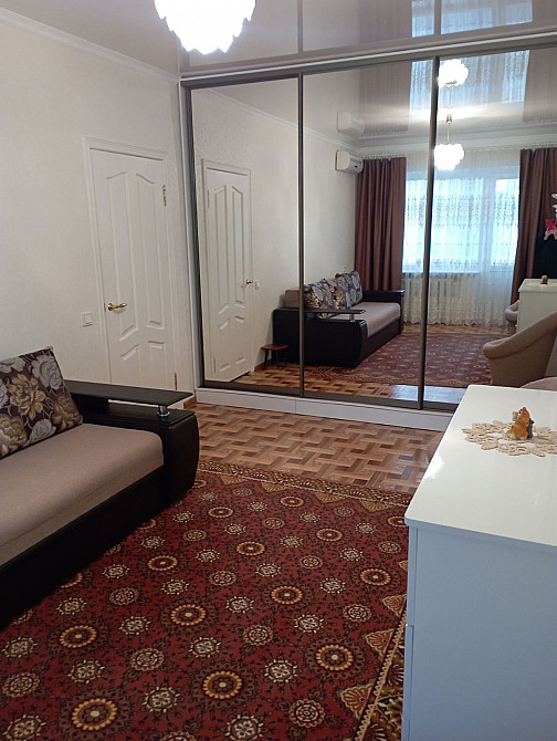 Сдам однокомнатную квартиру в центре 8000 гр. Конотоп - изображение 1