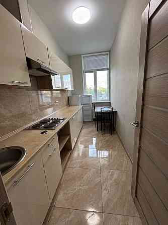 Оренда 1 км.кв! Світлий кого 35! Віноградар! Киев