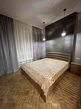 Оренда студії з окремою спальнею та паркомісцем ЖК Манхетен Вокзальна Киев