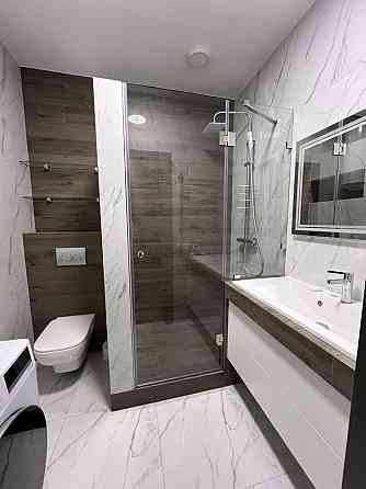 Оренда студії з окремою спальнею та паркомісцем ЖК Манхетен Вокзальна Киев