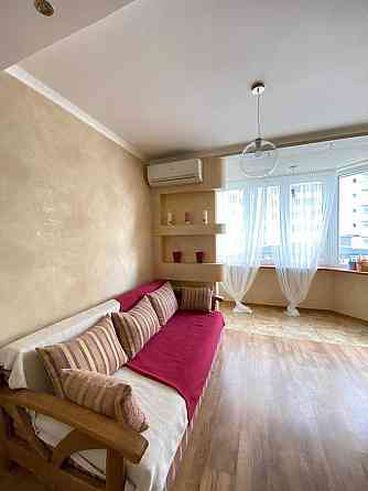 Оренда. Простора Євро-2к(55м2). квартира . Позняки,Осокорки,  Гмирі 8Б Киев