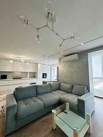 Продається трикімнатна квартира ЖК калинова слобода, озеро Крихівці