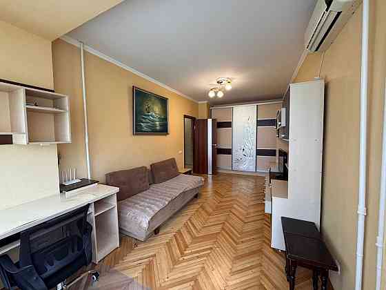 Продається квартира у цегляному будинку в центрі Черкассы