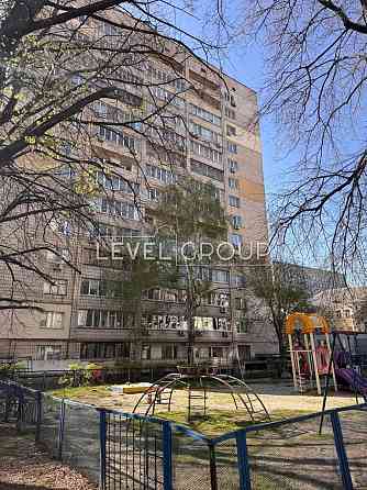 Продам 1-к в Печерському районі,центр Києва вул.Князів Острозьких 17/2 Київ