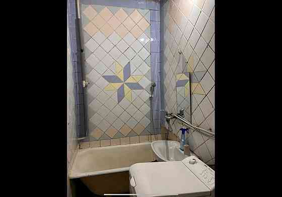 Продам 1 ком. кв. с отдельным входом своим двориком парковкой для авто Днепр