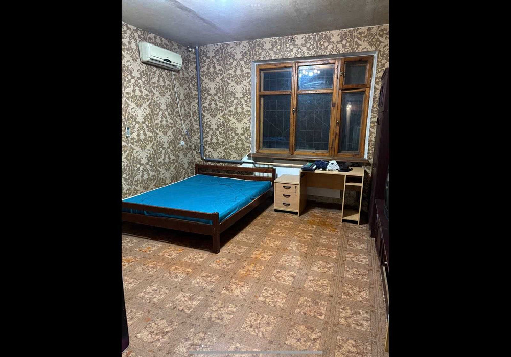 Продам 1 ком. кв. с отдельным входом своим двориком парковкой для авто Днепр - изображение 1