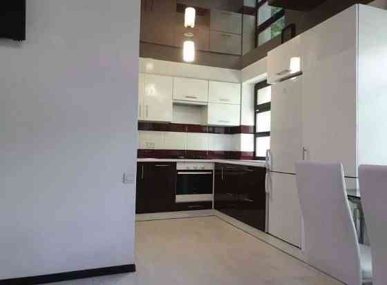 Сдам двухкомнатную квартиру Александра Поля, 98б Днепр