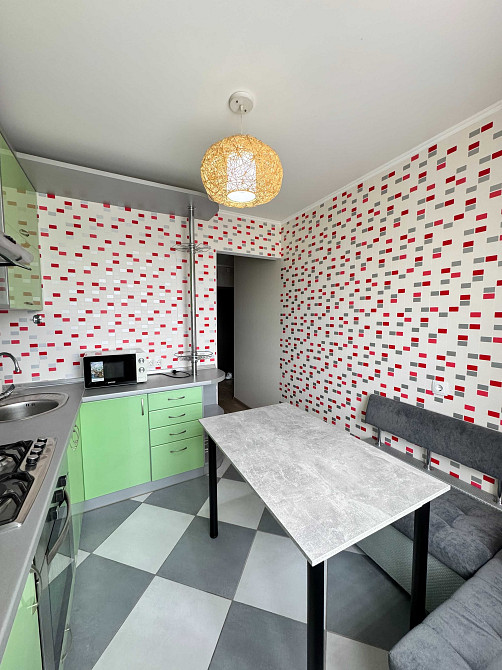 Оренда 1-кімн квартири Центр 9/9 поверх Івана Мазепи Чернігів - зображення 2