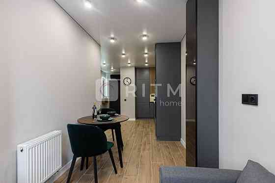 1-к. кв. з дизайнерським ремонтон та гардеробом  по вул. Стрийська Львов