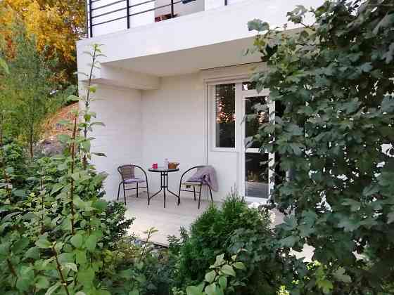 Квартира - студія з терасою Киев