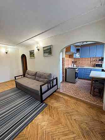 Продаж 3 кім. квартири вул. Липинського 6 (Чорновола) Львов