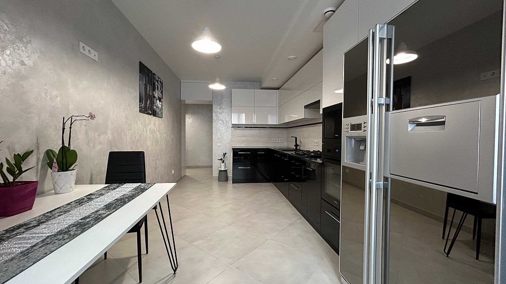 Сучасна однокімнатна квартира в центрі Луцька Луцк - изображение 2