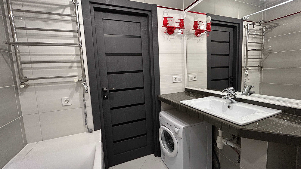 Сучасна однокімнатна квартира в центрі Луцька Луцк - изображение 7