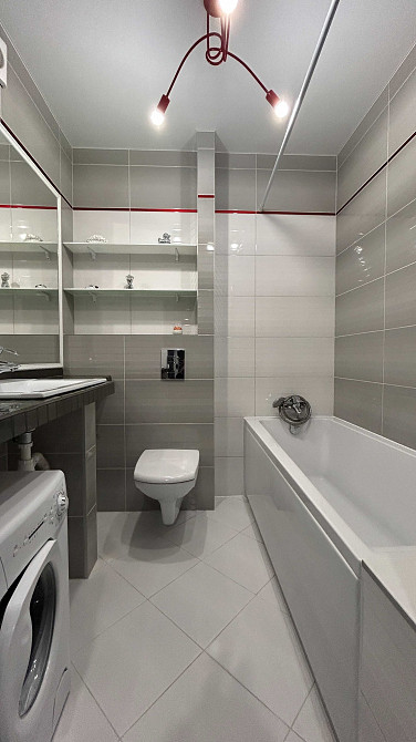 Сучасна однокімнатна квартира в центрі Луцька Луцк - изображение 8