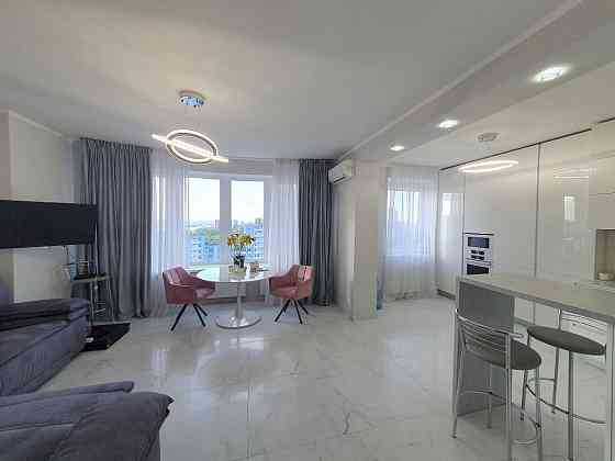 Перша здача! 3к, Дніпровська набережна 26а, видова, метро Осокорки Киев