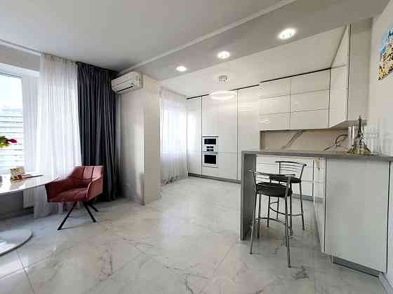 Перша здача! 3к, Дніпровська набережна 26а, видова, метро Осокорки Киев