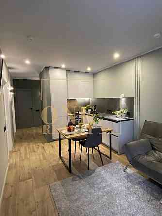 Довгострокова оренда 3к кв ЖК Варшавський Мікрорайон, ТЦ Retroville Киев