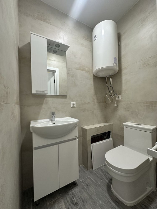 2 кімнатна квартира з ремонтом, меблями, паркомісцем та коморою Одеса - зображення 6