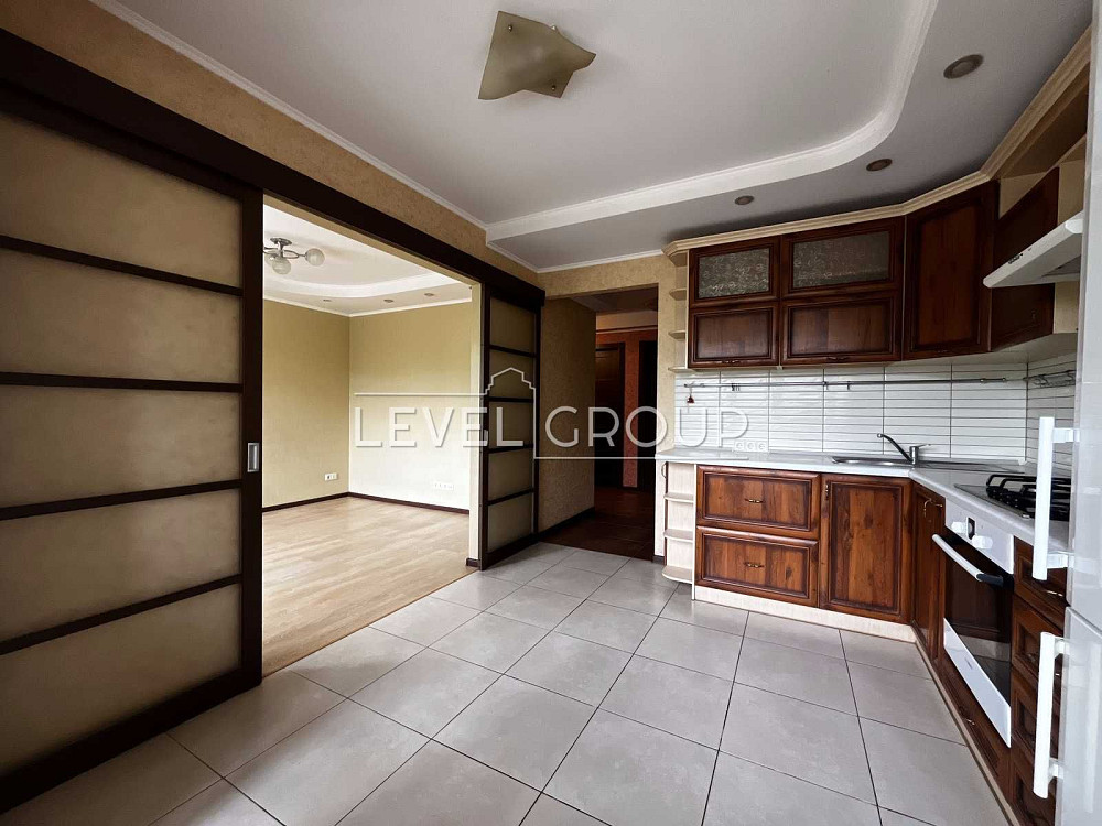 ВЕЛИКА 3кім 82м2 вул. Мукачівська. В теплому будинку. Цегла. Пріорка Київ - зображення 2