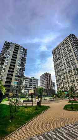 Продається 2к квартира 75.5 м2 ЖК Варшавський 2 Буд. 15.2 Виноградар Київ