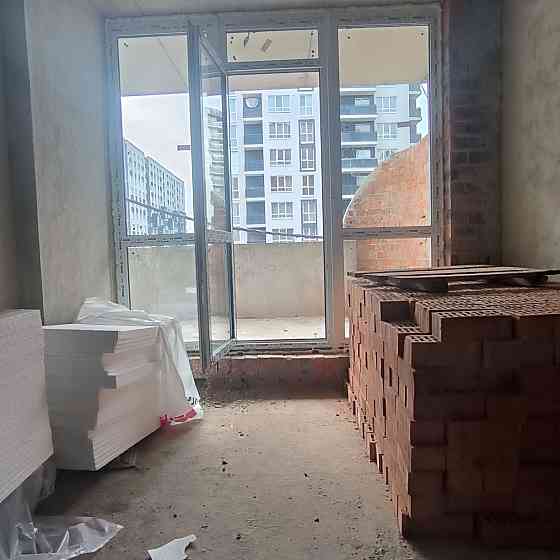 Велика 2к з терасою 30кв м, вул Трускавецька Львів