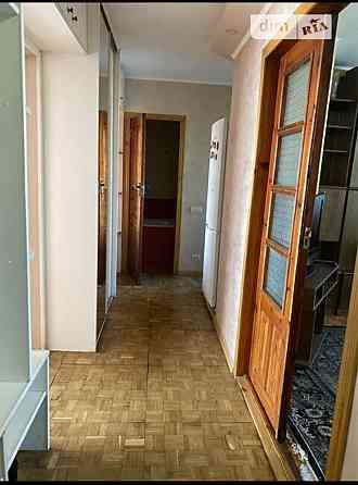 Сдам трикімнатну на Вишеньці Винница