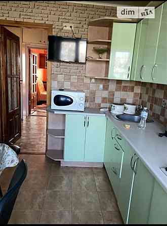 Сдам трикімнатну на Вишеньці Винница