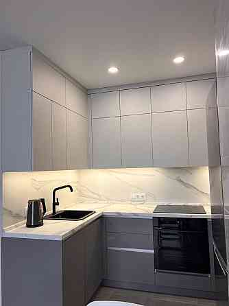 Оренда  ЖК Варшавський кв 46м2 Ретровіль Крістерів 18/6 Перша сдача Киев