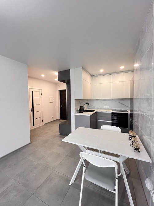 Оренда  ЖК Варшавський кв 46м2 Ретровіль Крістерів 18/6 Перша сдача Київ - зображення 1