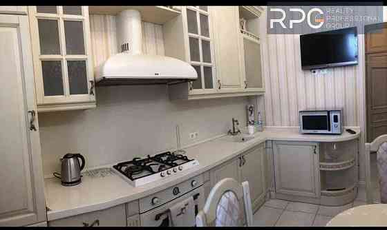 СДАМ 2-х км. квартира в центре Киева. М. Олімпійська Киев