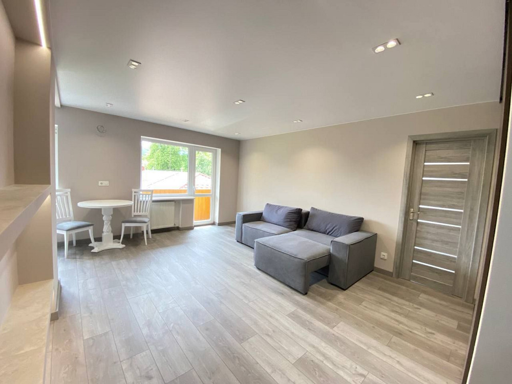 Від власника!!! Продаж 2 к квартири  у самому центрі  м. Свалява Свалява - зображення 2