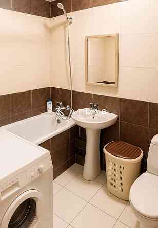 Оренда 2к квартири по вул. Лазаренка Львов