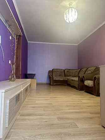 3-х вул Чарівна 1/9 , тепла, гарний стан, меблі Кривой Рог