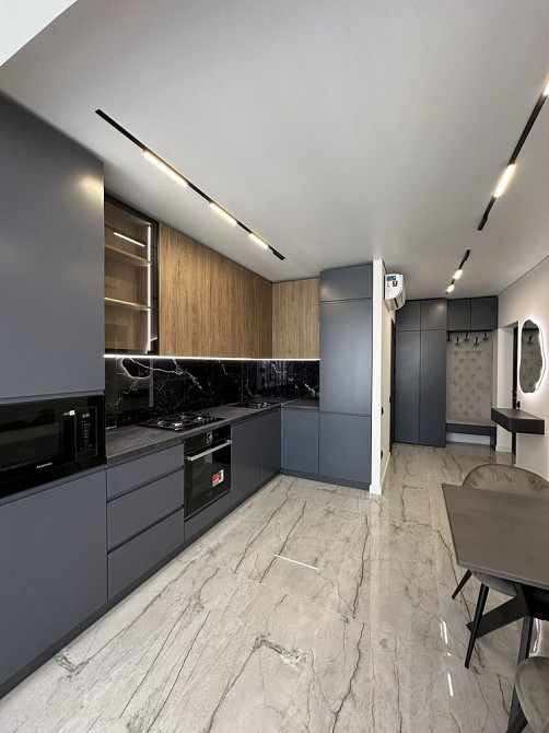 Продаж квартири в центральній частині міста Івано-Франківськ - зображення 1