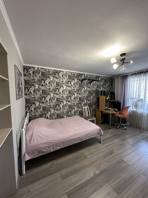 Двокімнатна з ремонтом у центрі міста! Три балкони! 75 м2. Мін.податки Ирпень - изображение 7