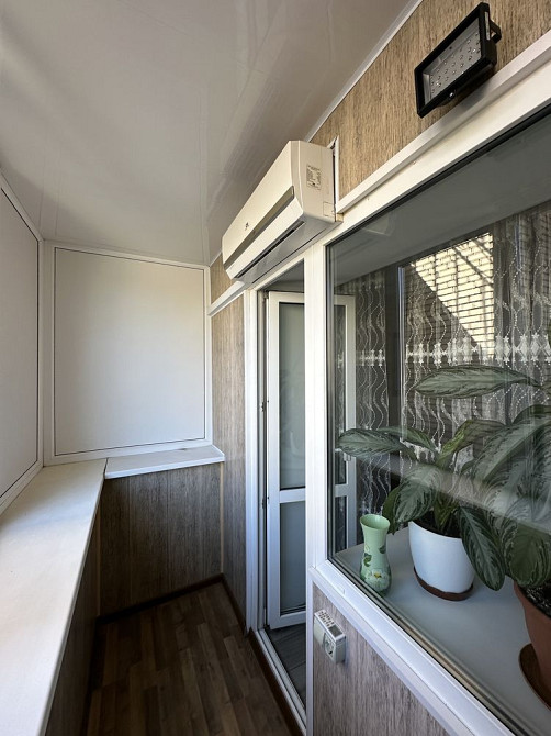 Двокімнатна з ремонтом у центрі міста! Три балкони! 75 м2. Мін.податки Ирпень - изображение 6