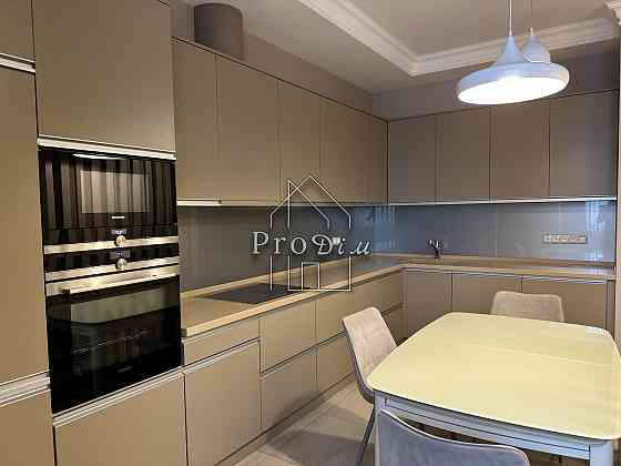 Продаж 2к квартири. Печерськ. ЖК Панорама, Коновальця 44А. Парко Місце Київ