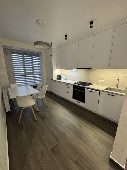 Сучасна квартира на Щасливому Ровно - изображение 3