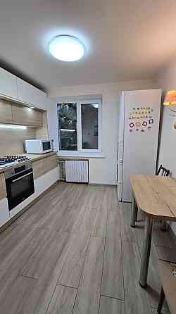 Комфортная 2х квартира в отличном районе! Тополь-2,дом 7а Днепр