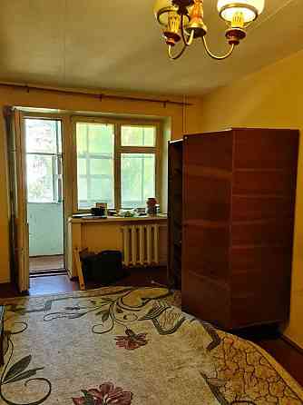 Продам 1 кімн. квартиру на Молодіжному . 3/5 цегл. 13500 Кременчуг