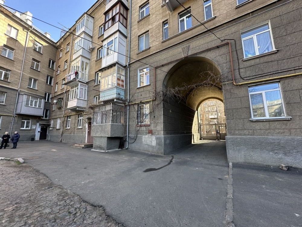 Продам 2-х комнатную квартиру "сталинку" по ул. Фалеевская/ЖД Вокзал Николаев - изображение 1