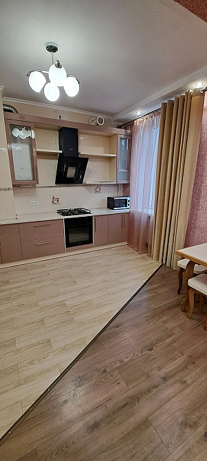 Продаж 2х кім. сталінки, вул.Костенко б.4 , 97 квартал Кривий Ріг - зображення 2